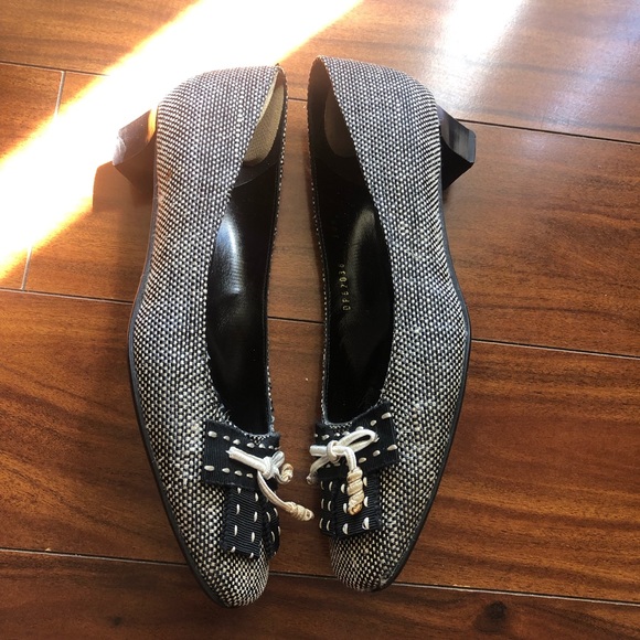 Salvatore Ferragamo bow block heels 8 2A shoes vintage black white classic - Picture 9 of 14